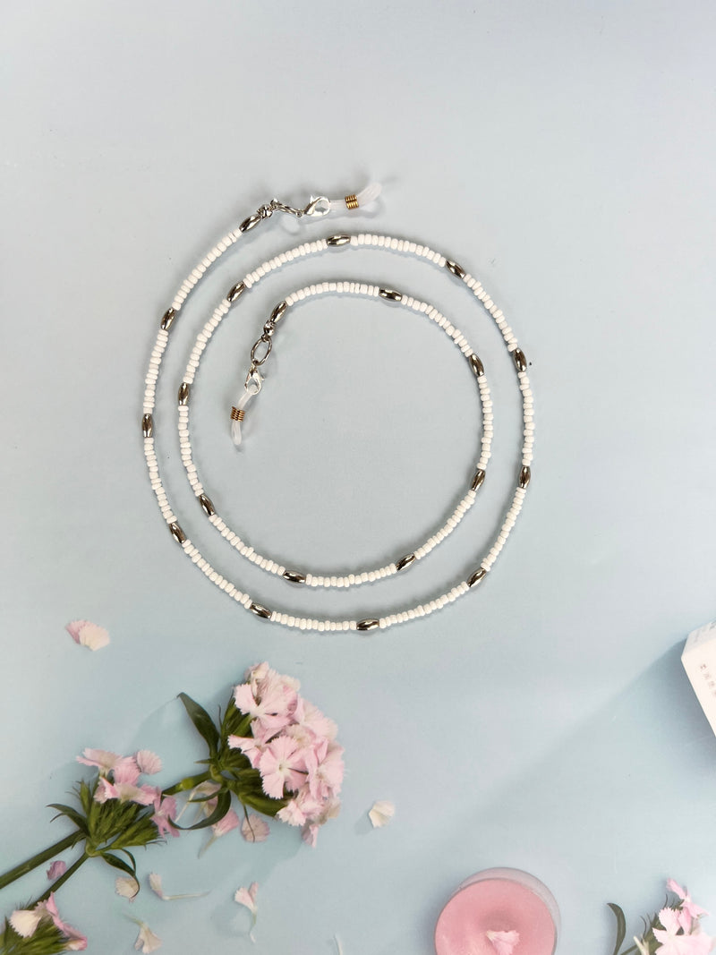 White & Silver Blend